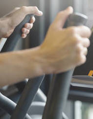 crosstrainer-hand