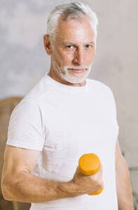 oudere-man-krachttraining