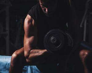 biceps-trainen-dumbbell