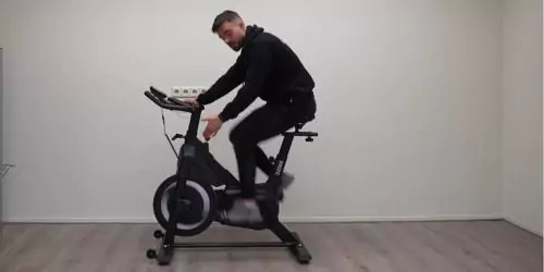 dillian fietst op s2000