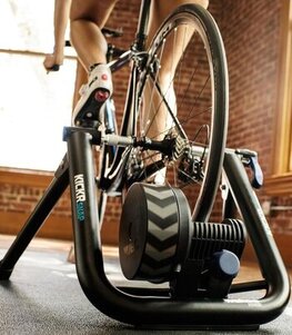 fietsen_op_kickr_snap_trainer