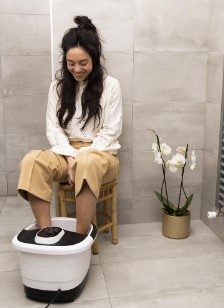 Thuis voetenbad massage