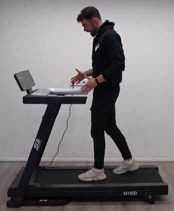 lopen op de Senz Sports M1500