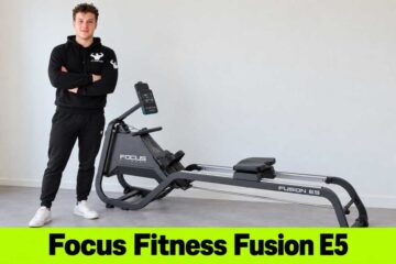 Casper naast de Focus Fitness Fusion E5