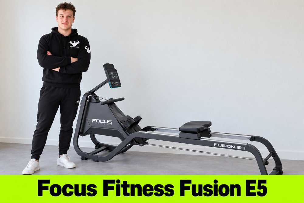 Casper naast de Focus Fitness Fusion E5