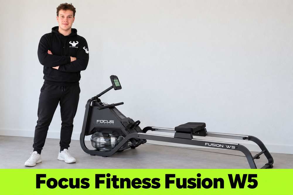 Casper naast de Focus Fitness Fusion W5