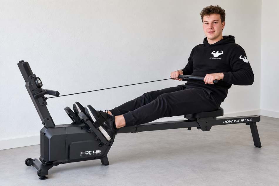 Casper gebruikt de Focus Fitness Row 2.5 iPlus